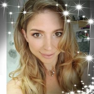 Meet your Posher, Becky